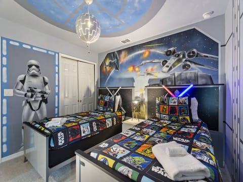 The Force - Twin bed  room