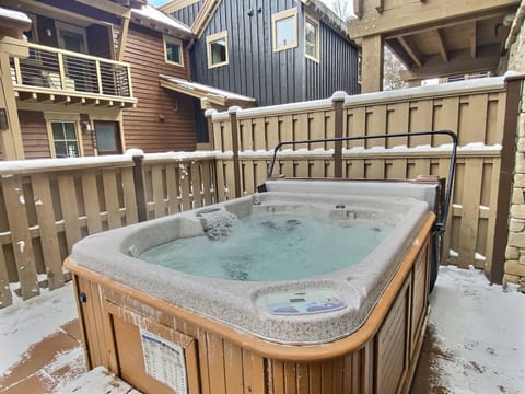 Private Hot Tub just for you on the back patio!