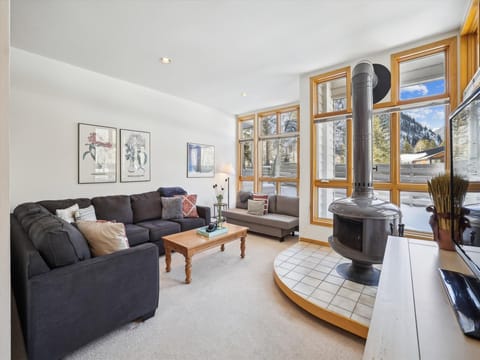 Living Room, River Glen 107C, Frisco Vacation Rental