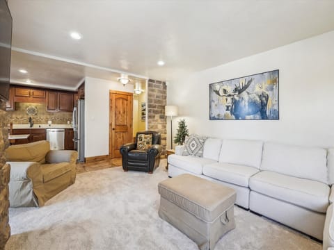 Living Room, Ski Watch 329, Breckenridge Vacation Rental
