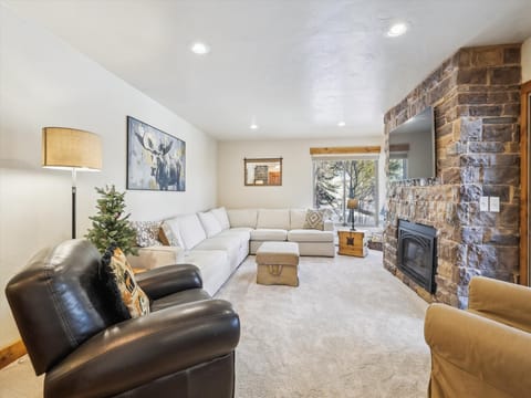 Living Room, Ski Watch 329, Breckenridge Vacation Rental