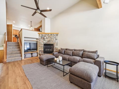 Living Room, Cedars 24, Breckenridge Vacation Rental