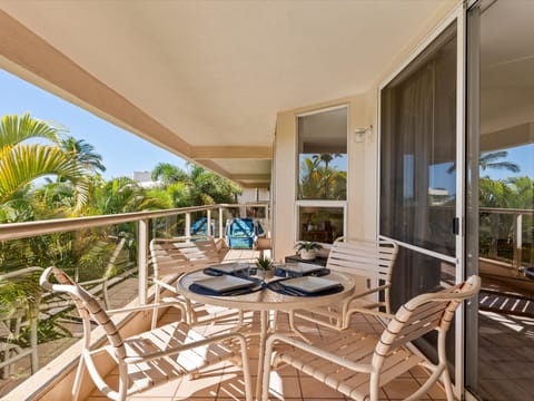 Patio seating for four