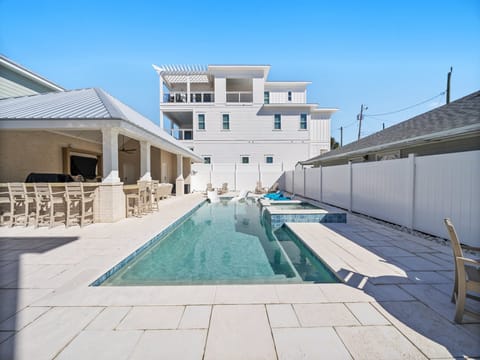 Pink Tequila Sunrise | Outdoor Entertainment Area | Heated Pool | Hot Tub | Outdoor Kitchen | Fire Pit