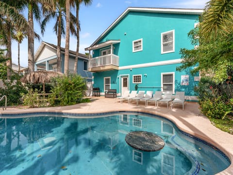 Beautiful Oasis in your very own backyard!