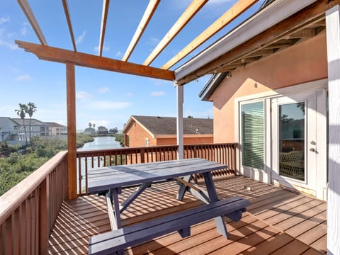 Estuary views towards the Bay area!