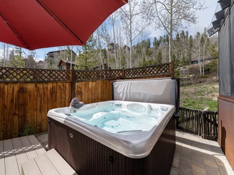Gorgeous outdoor patio with private hot tub!
