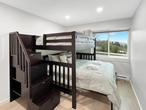 Dining table with 4 chairs