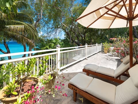 Latitude - Beachfront views from the breezy upper terrace