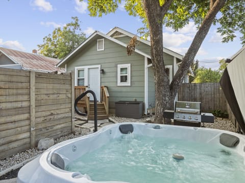 Tub