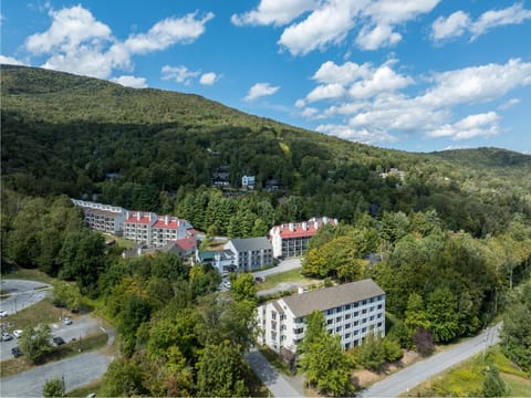 Studio unit just steps from slopes and lifts at Sugarbush's Lincoln Peak