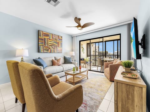 Beautifully decorated living room with Smart TV with Cable