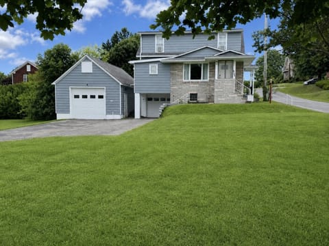 Welcome to our charming home, originally built by our grandparents & lovingly updated for today's modern guests. Located in a quiet residential neighborhood, there’s a large front yard & driveway that can park 3 cars.