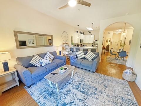 1-Living Area.JPG
