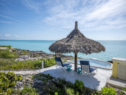 Tranquilville has a private sea-front plunge pool, 10 x 16 feet.