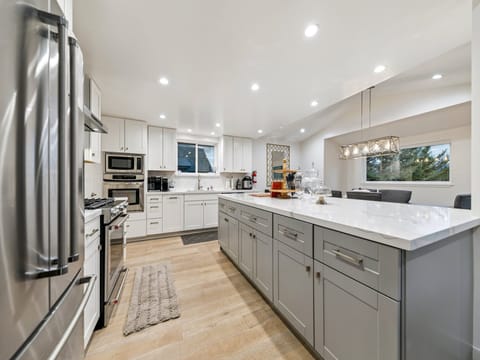 Newly Remodeled Kitchen