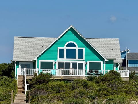 Serenity's Star - Oceanside Exterior