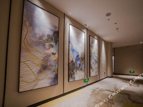 Hotel Interior/Public Areas