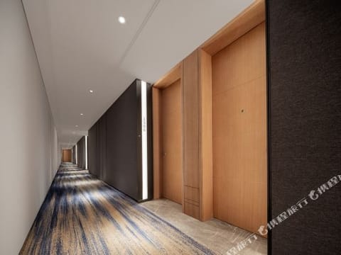 Hotel Interior/Public Areas