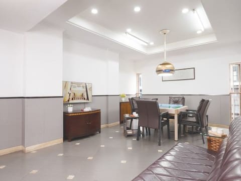 Fitness & Recreational Facilities