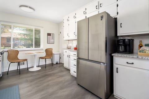 Fully Stocked Eat-In Kitchen