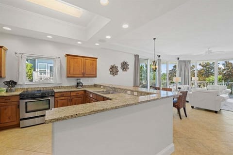 Thoughtfully equipped with granite finishes.