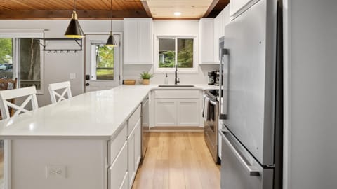 Full kitchen with dishwasher