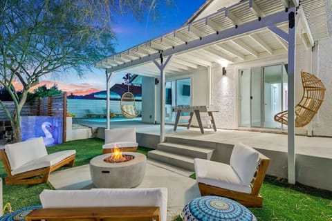 Rather Be Designer Casa: Pool+Spa Mural, Game Room, Desert Hot Springs by Rather Be Properties