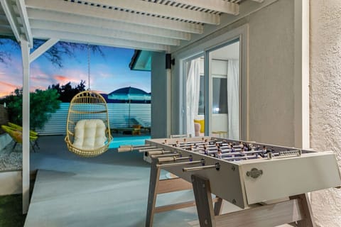 Rather Be Designer Casa: Pool+Spa Mural, Game Room, Desert Hot Springs by Rather Be Properties