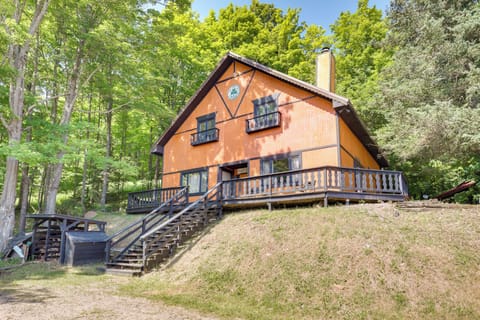 Iron River Vacation Rental | 3BR | 1.5BA | 1,100 Sq Ft | Stairs Required
