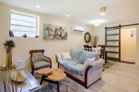 Fayetteville Vacation Rental | Studio | 1BA | Step-Free Access | 560 Sq Ft