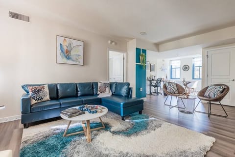 Bold and elegant living room