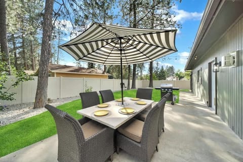 Why eat indoors when it's perfect outside? With the grill and our covered patio seating just outside the main living room, outdoor summer dinners are a must when you visit our piney paradise.