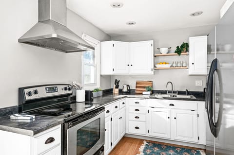 Main level kitchen. Fully-stocked.
