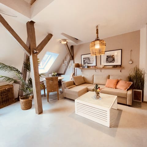 gemütlicher, großzügiger Wohnbereich