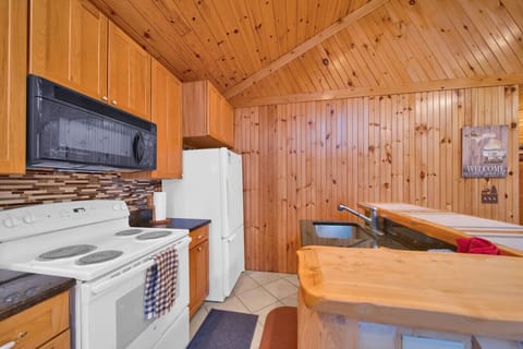 Fully stocked kitchen to enjoy time with friends and family during your stay