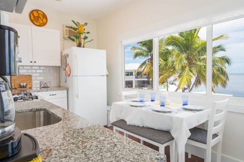 Fully equipped kitchen.