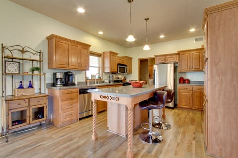 Kitchen | 1st Floor | Spices | Dishware & Flatware | Cooking Basics