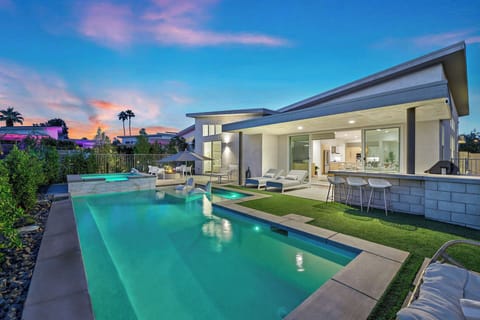 4 bedrooms, 3 baths, sleeps 8
