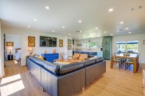 Living Room | Central A/C & Heat