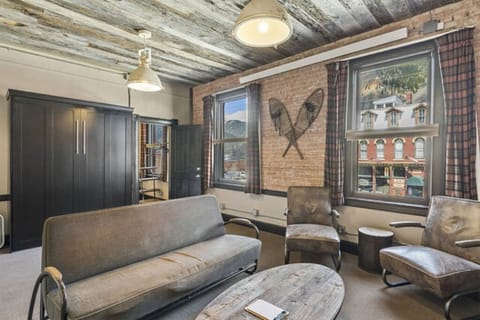 850b5551-85b1-46ab-b634-2e7cb4bca883