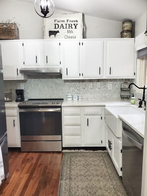 Fully stocked Kitchen with everything you need