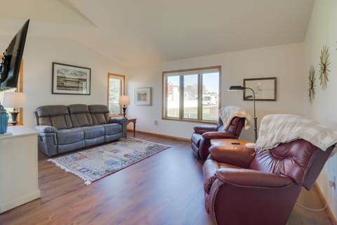 Fargo Vacation Rental | 4BR | 3BA | 2,512 Sq Ft | Stairs to Access