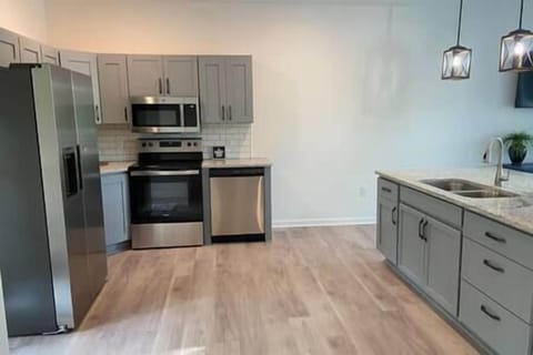 9fb01921 0a4a 42a8 8de2 fa8136d086a7