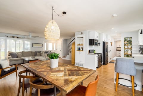 ★Wood dining table and chairs★
