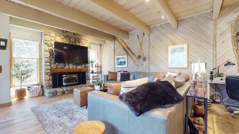 Indoors, Home Decor, Fireplace, Furniture, Living Room