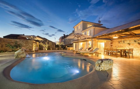 pool