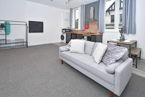 Living Room / Lounge