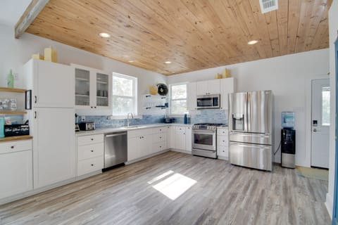 Kitchen | Cooking Basics | Coffee Maker | Entry Level