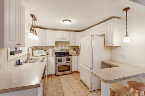 kitchen: dishwasher, microwave and toaster